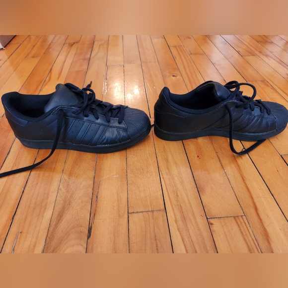 Adidas unisex shoes - Picture 3 of 6